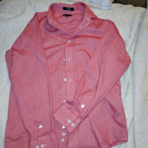 Button down - Picture 1 of 1